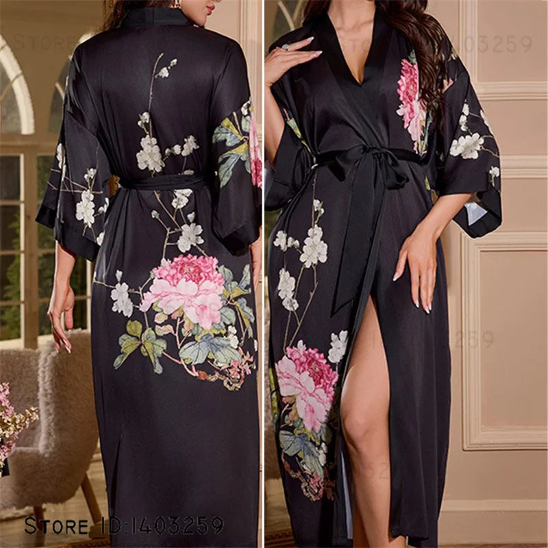 Robe longue en satin Noir à fleur