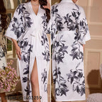 Robe longue en satin blanc floral