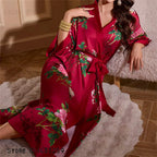 Robe longue en satin épines rouges