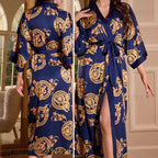 Robe longue en satin bleu abstrait